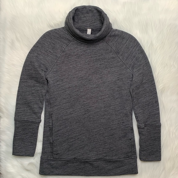 Lululemon Turtleneck Sweatshirt - Picture 1 of 8
